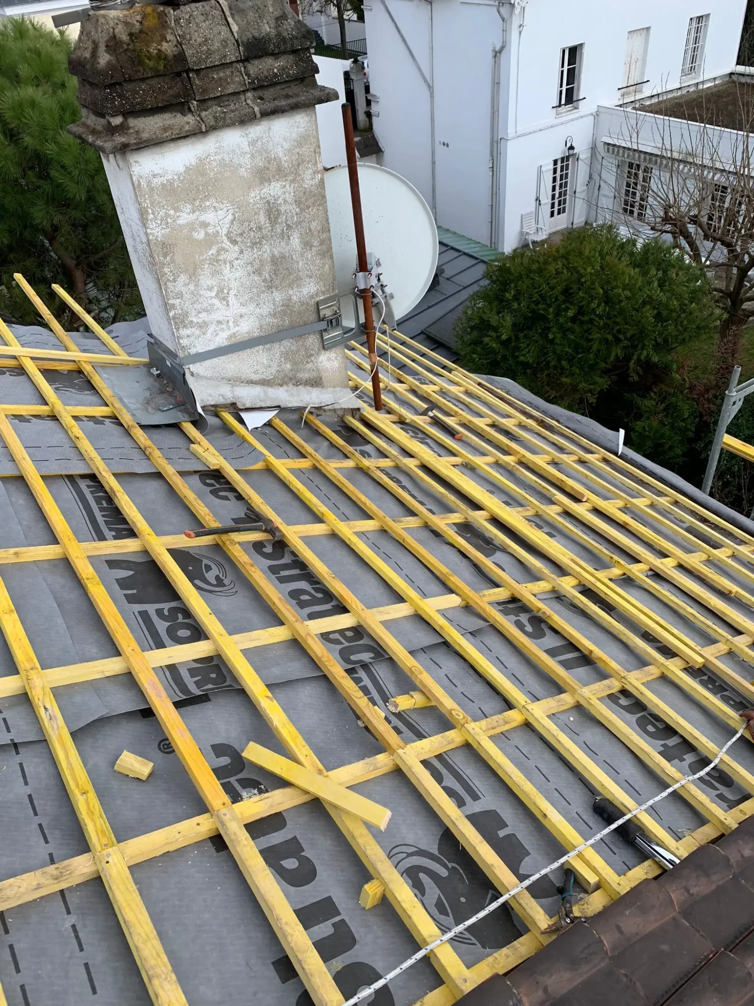 rénovation toiture sens intervention sur étanchéité faîtage raccords et points sensibles